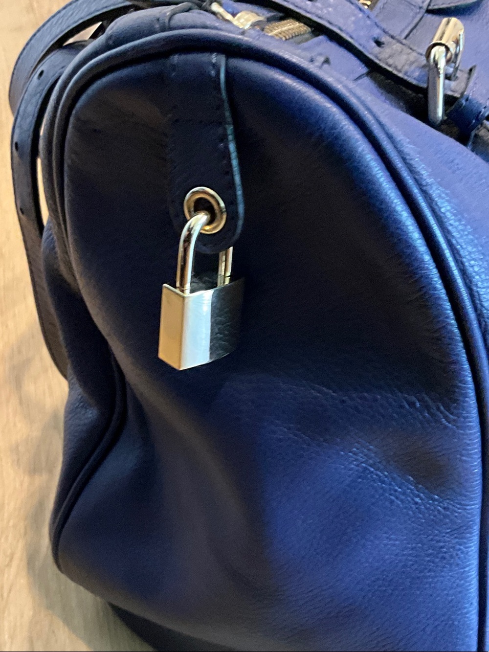 Vintage Halogen Navy Blue Leather Shoulder Bag - Picture 2 of 11